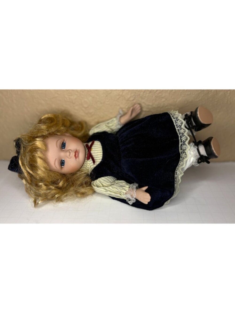 Duck House Porcelain Doll Vintage Blonde Curls Blue Velvet Lace Dress Blue Eyes - Picture 9 of 16